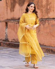 Claudia Black Enamel Gold