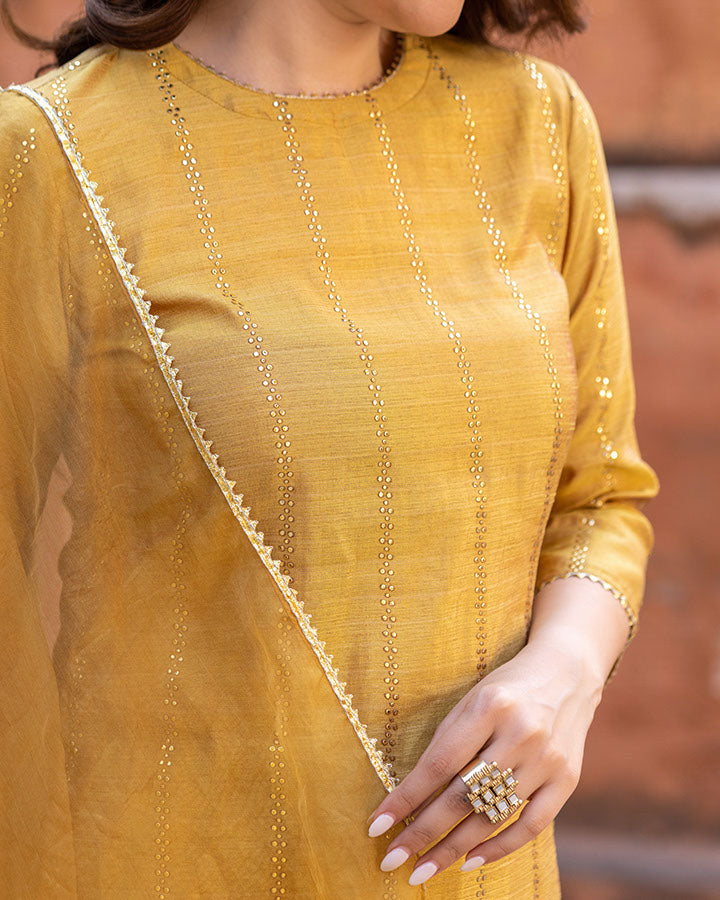 Claudia Black Enamel Gold